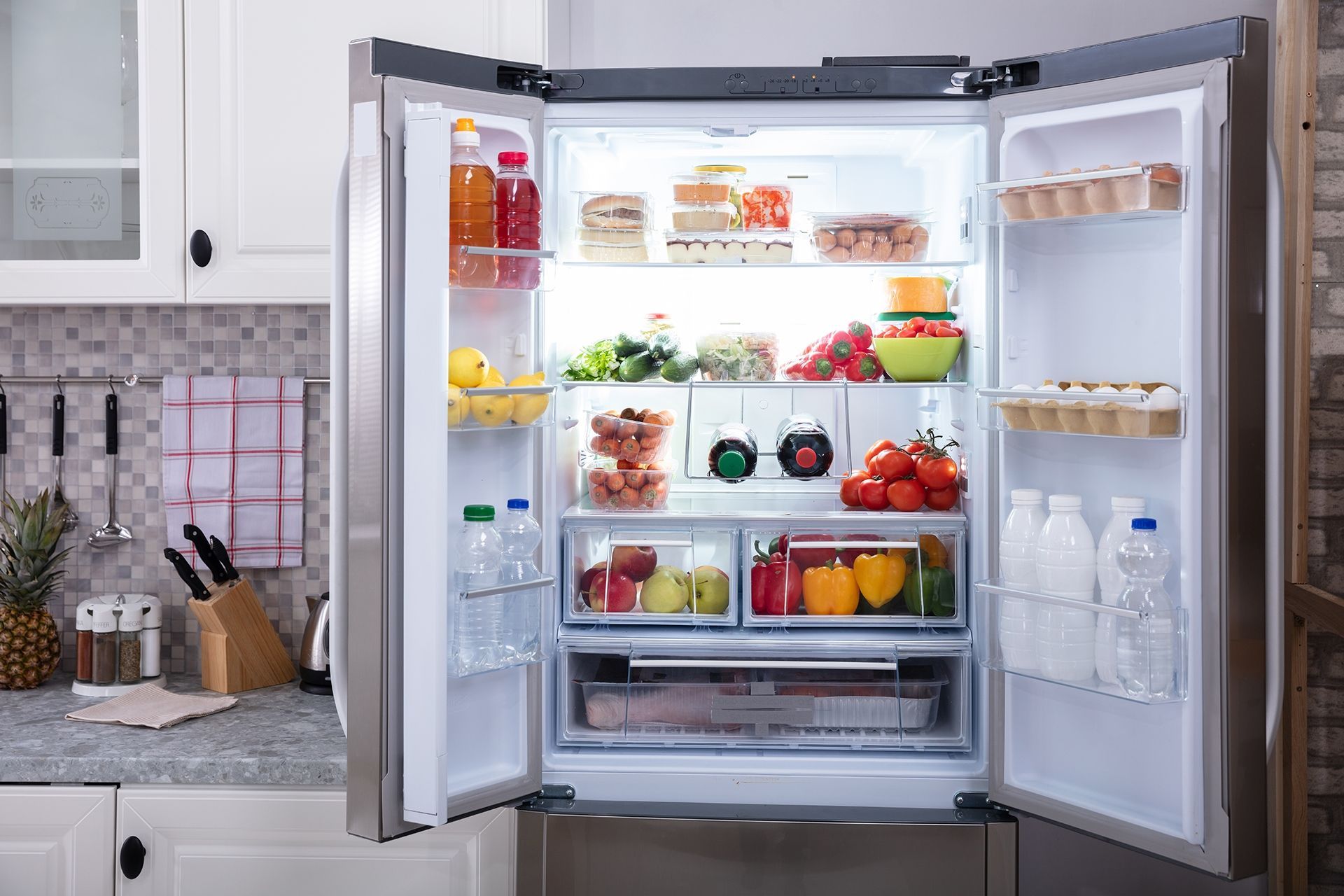 Offener Kühlschrank